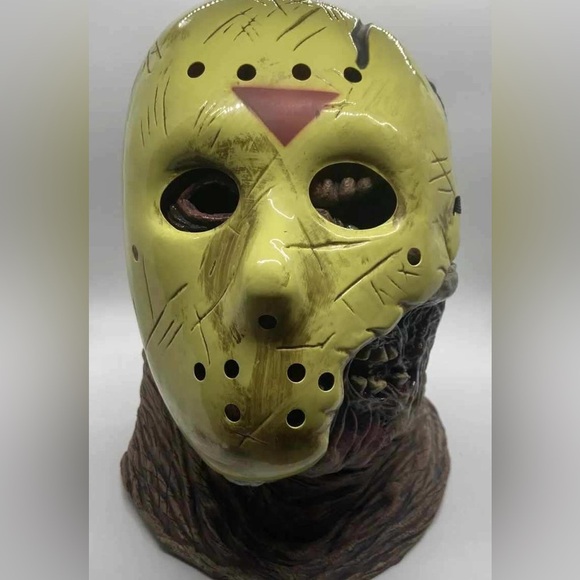 Friday the 13th Rubie’s Yellow Halloween Costume Deluxe Mask, Never used - Picture 4 of 12
